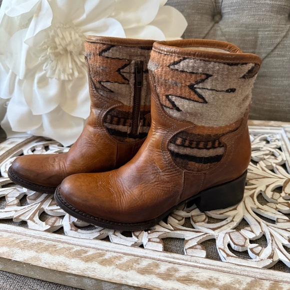 Freebird by Steven Shine Short Western Aztec Boots Women’s 6 - Picture 1 of 10